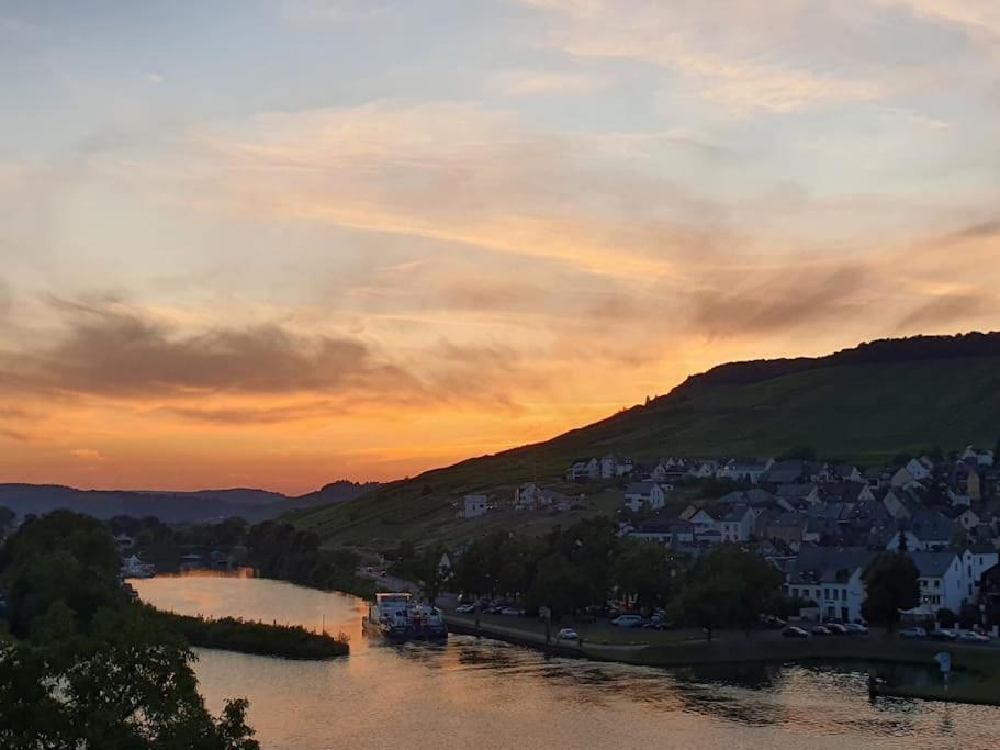 Deluxe 3-Rooms River View, Bernkastel-Kues Exterior photo
